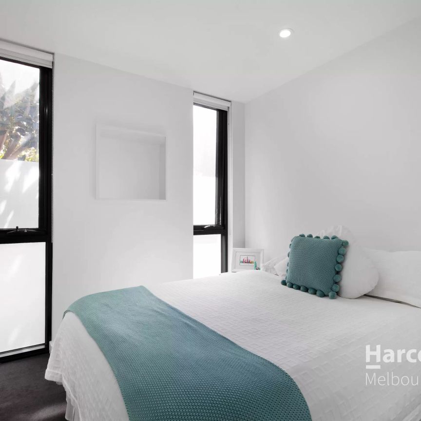 Unleash Urban Living in this 'Hudson' Hotspot! - Photo 1