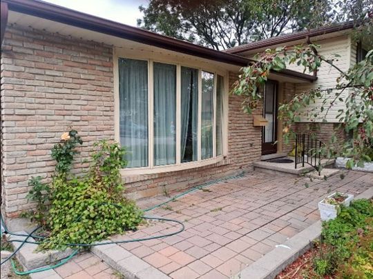 For Lease - 185 Appalachian Crescent Unit# Upper, Kitchener, Ontario - Photo 1