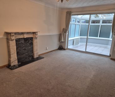 Watersedge, Frodsham - Photo 1