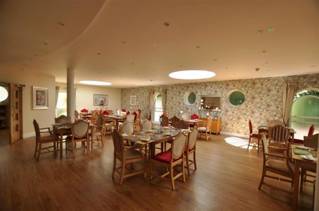 2 bedroom retirement property to rent - Photo 4