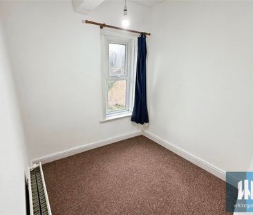 Almondbury Bank, Moldgreen, Huddersfield, HD5 - Photo 3