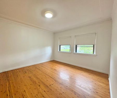 66 Pallamana Parade, Beverly Hills NSW 2209 - House For Rent | Domain - Photo 3