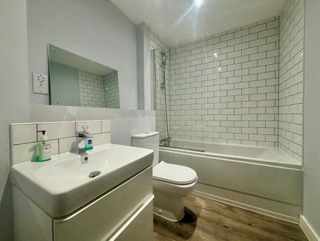 2 bedroom flat to rent - Photo 4