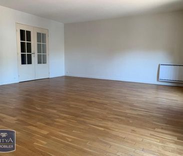 Location Appartement 4 pièces 111m² MACON 71000 - Photo 2