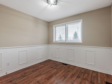 For Lease - 10 Laidlaw Drive, Barrie, Ontario - Photo 2