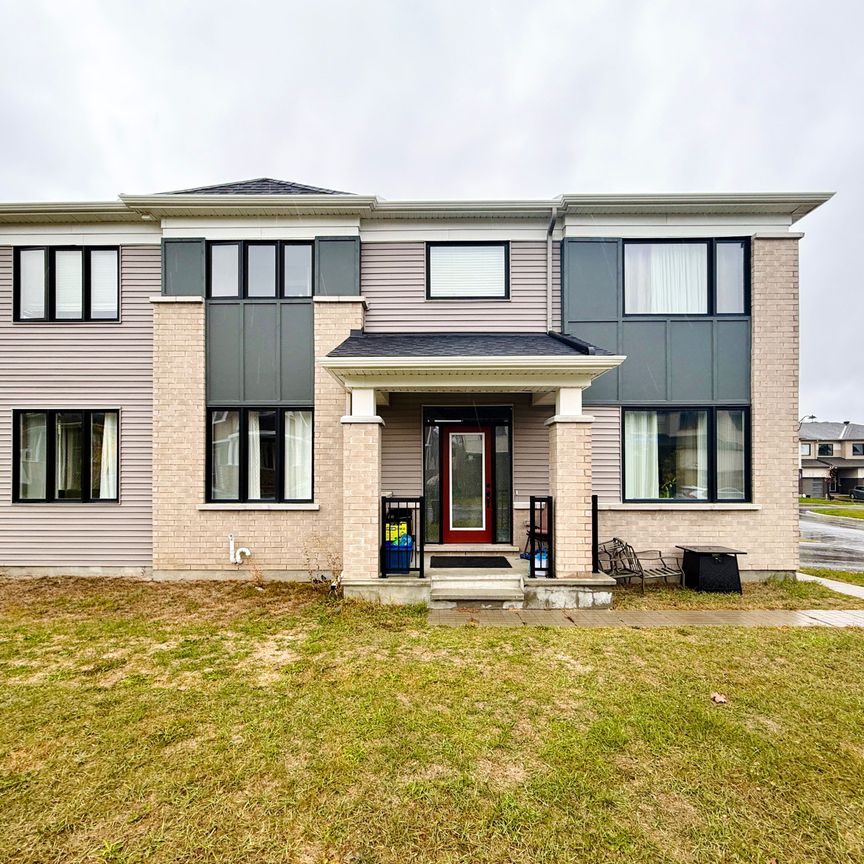 For Lease - 990 Fameflower Street, Barrhaven, Ontario - Photo 1