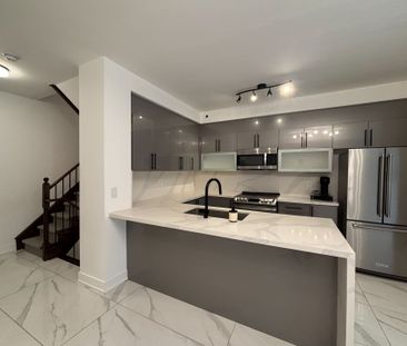 For Lease - 7 Brighton Place Unit# 8, Vaughan, Ontario - Photo 1