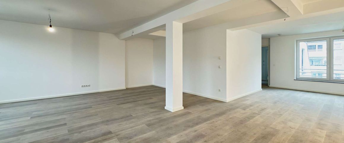 Einziehen & Wohlfühlen – Sanierter Wohntraum mit Balkon, Terrasse & Stil! - Photo 1