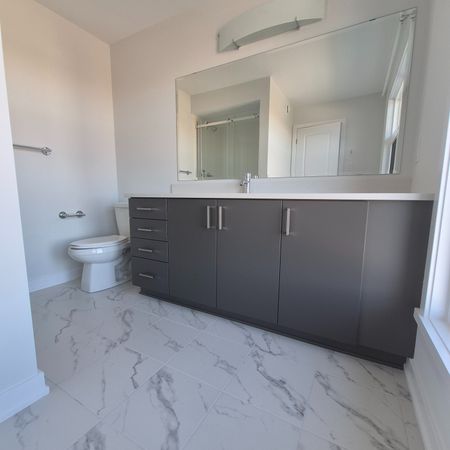 For Lease - 102 Ploughshare Road, Kanata, Ontario - Photo 3