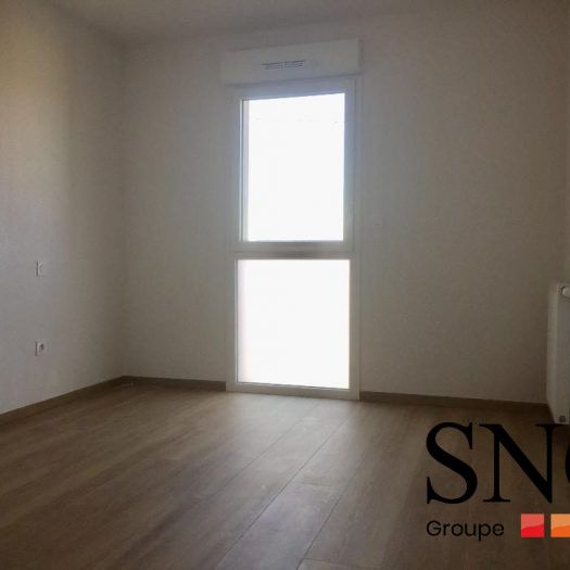 T2 AVEC BALCON ET PARKING - Photo 1