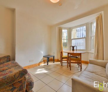 6 bedroom terraced house to rent - Photo 1