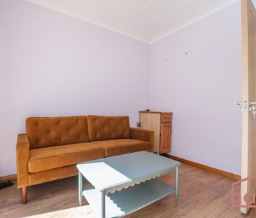 4 bedroom house to rent - Photo 2