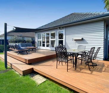 HILLMORTON - 3 BEDROOMS, 1 BATHROOM, HEATPUMP, SINGLE GARAGE - Photo 4
