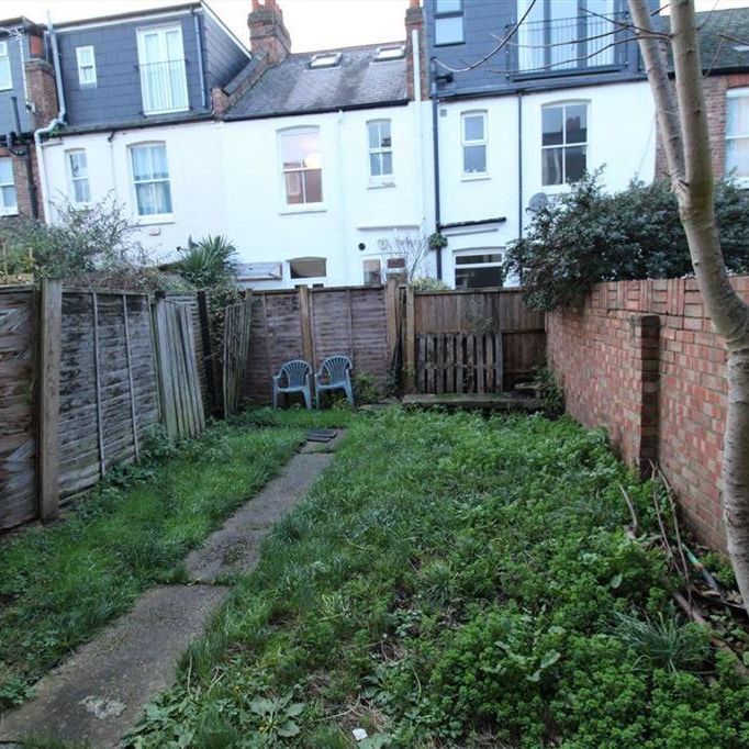 3 bedroom terraced house to rent - Photo 1
