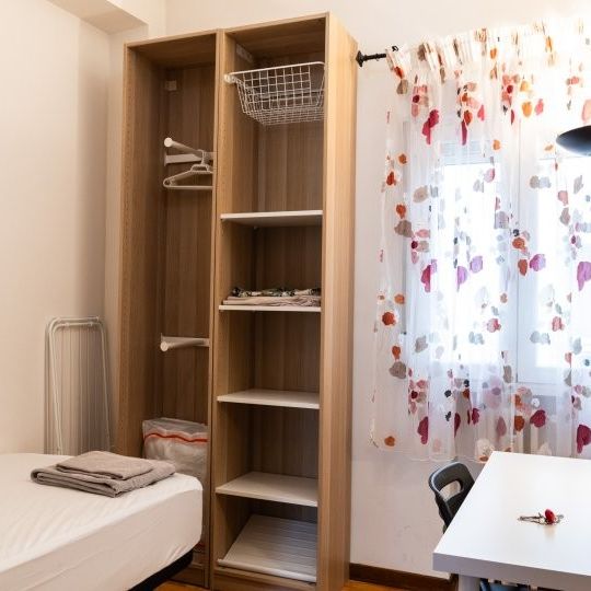 madrid, Community of Madrid 28026 - Photo 1