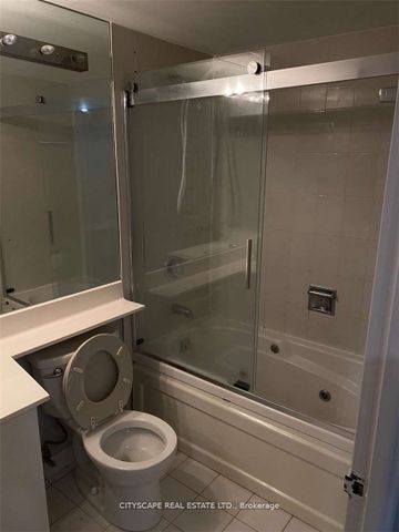 For Lease - 55 Elm Drive Unit# Ph 06, Mississauga, Ontario - Photo 4