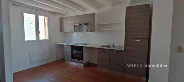 Maison De Ville à Sauze Vaussais - Photo 1