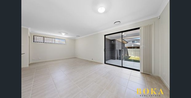 Modern Comfort and Family Convenience - Photo 1