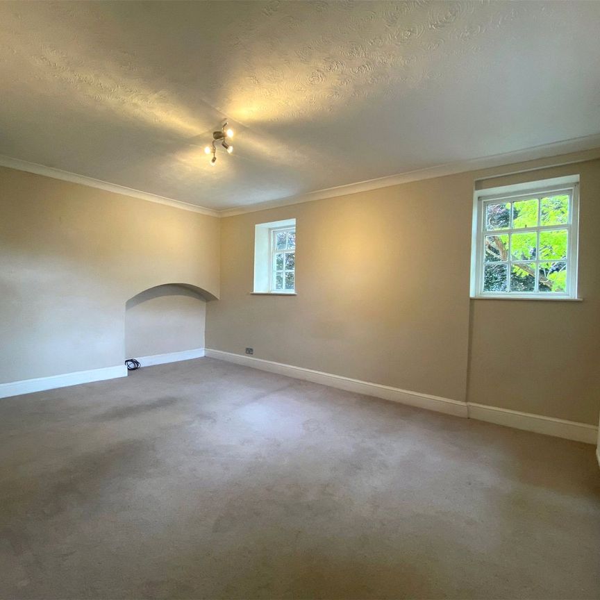 Wick Hill House, Bracknell Wick Hill House, Bracknell - Photo 2