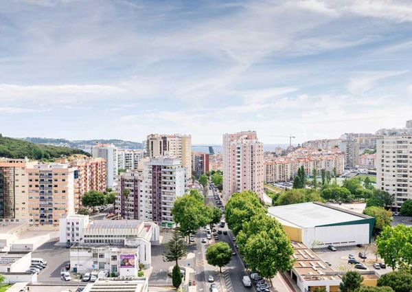 4 Bedroom Apartment with swimming pool, Miraflores, Oeiras