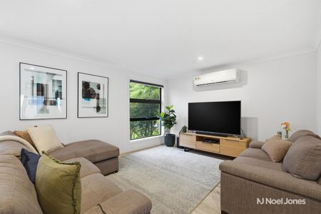 4 Yeoman Lane, CHIRNSIDE PARK - Photo 2