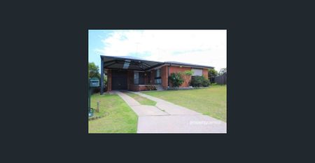 Four- bedroom home in quiet location - Photo 3