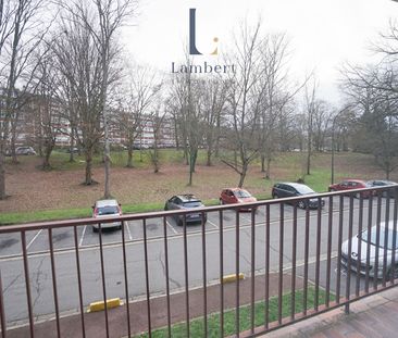 Location Appartement 4 pièces 74m² - Photo 3