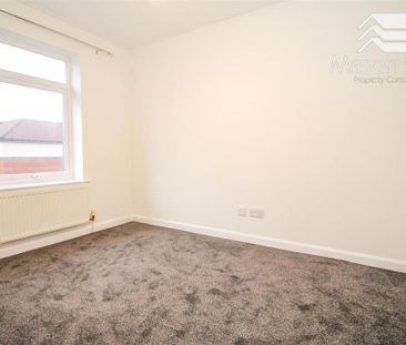 3 bedroom link detached house to rent - Photo 2
