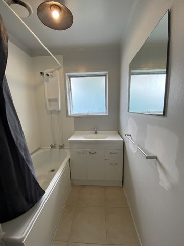 Property Management1040A East Coast Road, Fairview Heights - Unit for Rent - Photo 5