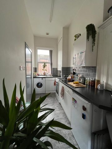 1 Bed Flat, Balmoral Road, L6 - Photo 4