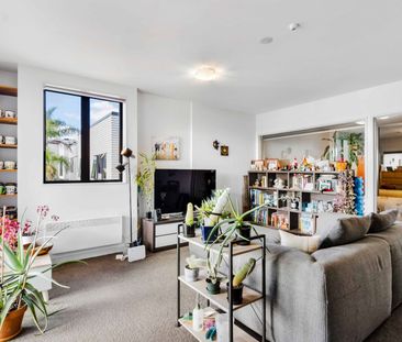 Everything at your Fingertips - Photo 4