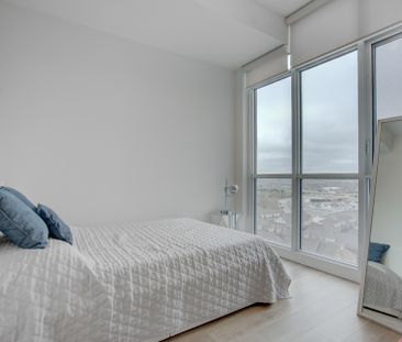 9471 Yonge St #LPH01 - Photo 1