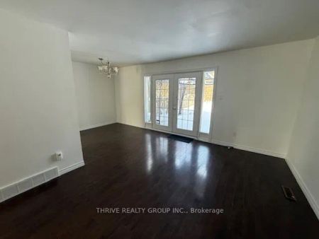 66 Vincent Crescent - Photo 2