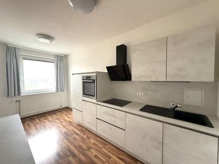 Helle 2-Zimmer Mietwohnung mit Loggia, Garage, Parkplatz und herrlichem Weitblick - Photo 3