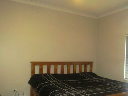 25 Ward Street, PENNINGTON SA 5013 - Photo 4