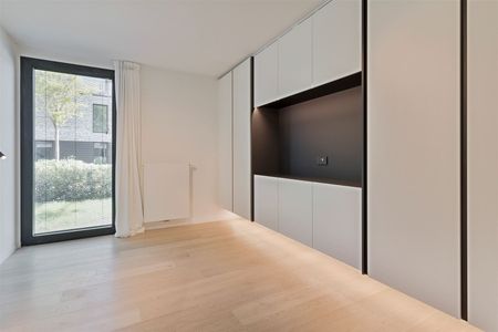 Appartement met tuin en 2 ondergrondse autostaanplaatsen - Photo 3