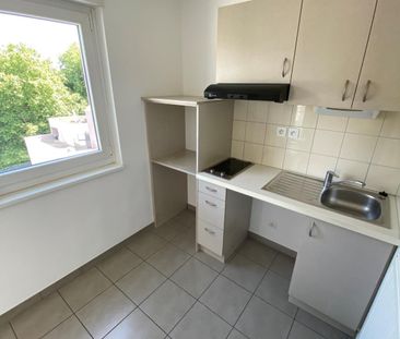 Location Appartement 1 pièce 29m² MULHOUSE 68100 - Photo 2