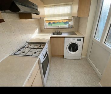 Room in a Shared House, Farcroft Road, B21 - Photo 4