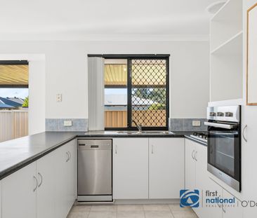 Beautifully Refurbished Family Home with Stunning Gardens - Photo 5
