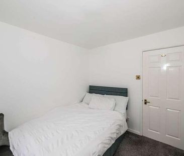 Oak Bank, Prestwich, M25 - Photo 1