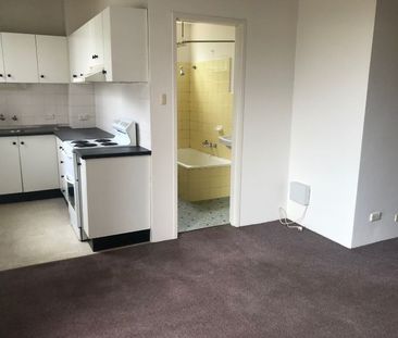 "When Location Matters" - Photo 3