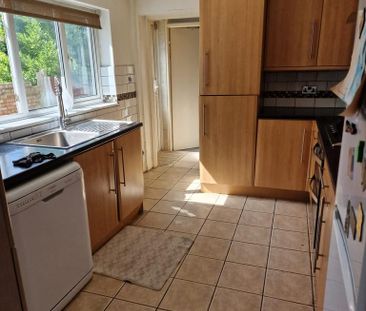 1 bedroom in a house share to rent - Photo 6