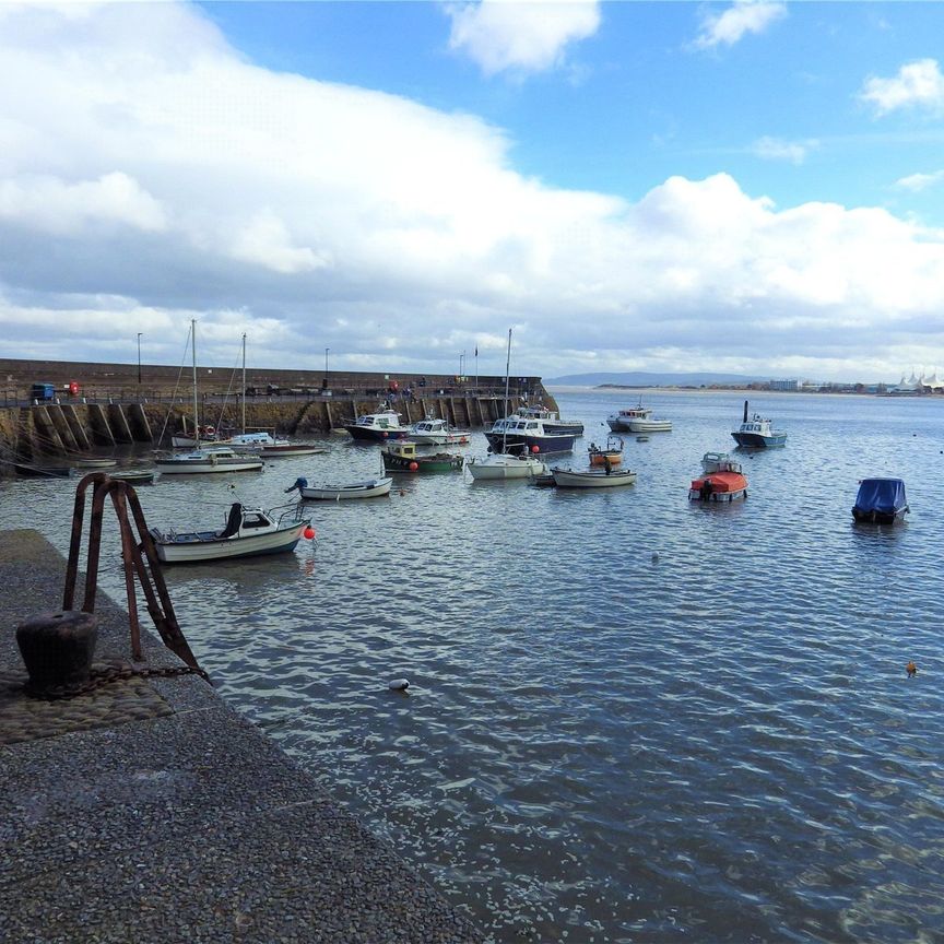 Tides Reach, Quay Street, Minehead, Somerset, TA24 - Photo 1