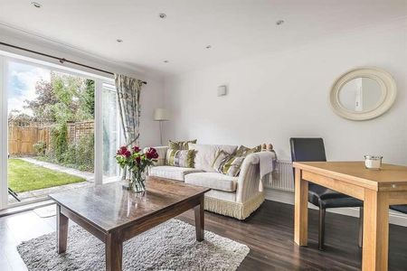 Evesham Place, Wokingham, RG41 - Photo 4