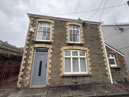 Swansea Road, SWANSEA, SA8 - Photo 4