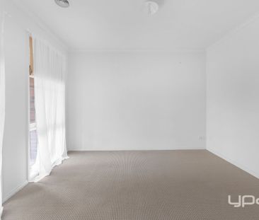 FAMILY HOME DESIRED BY ALL! - Photo 5