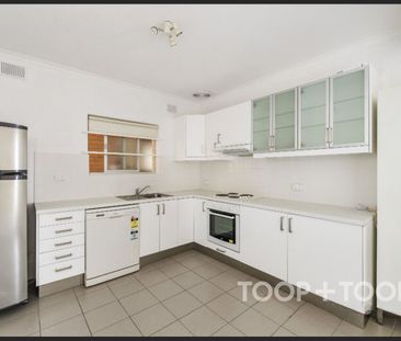 Stunning Apartment Seaviews - Photo 5