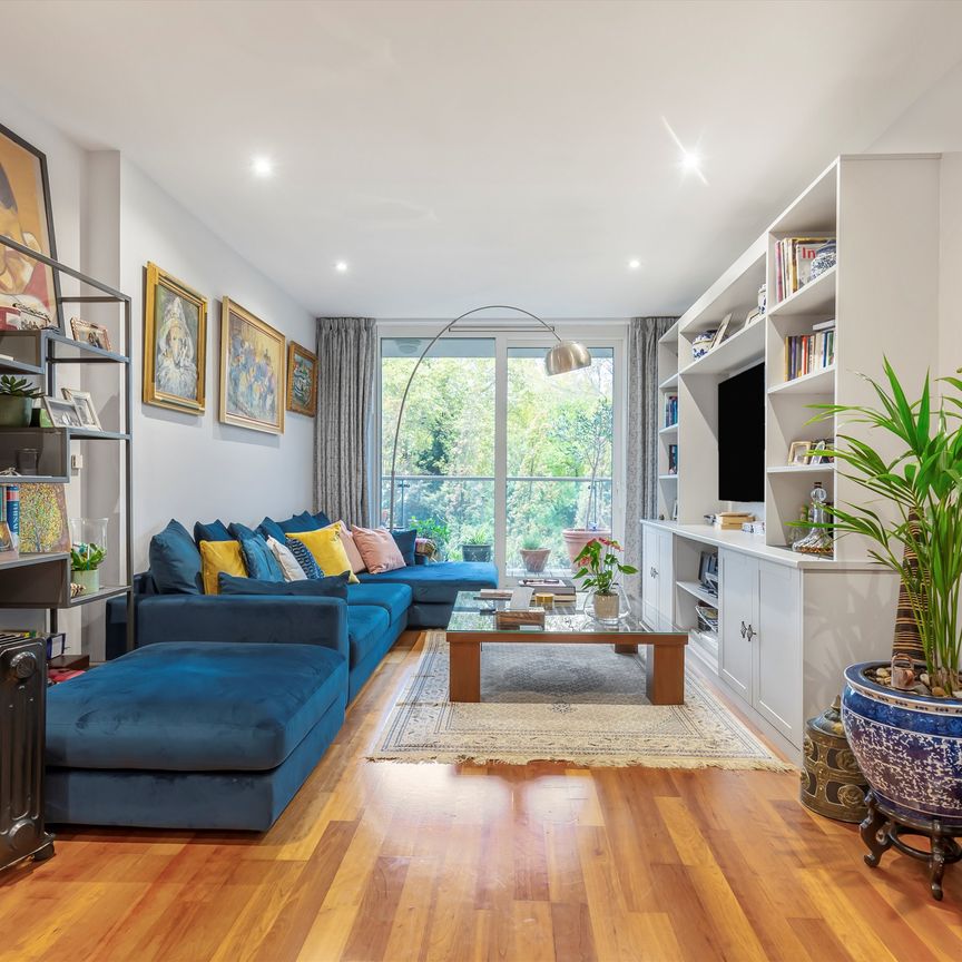 Queenstown Road, Clapham, SW11, London - Photo 1