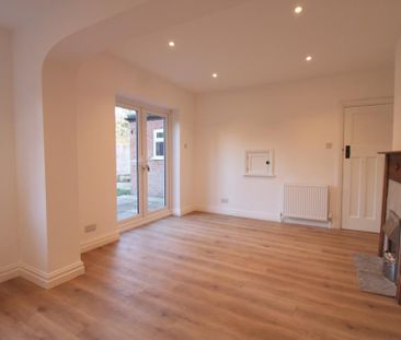 3 bedroom detached house to rent - Photo 2