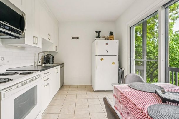 10417 Rue St-Hubert, H2C 2H8, H2C 2H8, Montréal - Photo 1